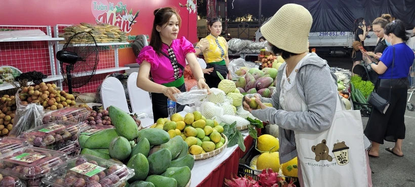 tu-cho-que-toi-thuong-mai-dien-tu-tieu-thuong-bat-nhip-chuyen-doi-so-de-but-pha