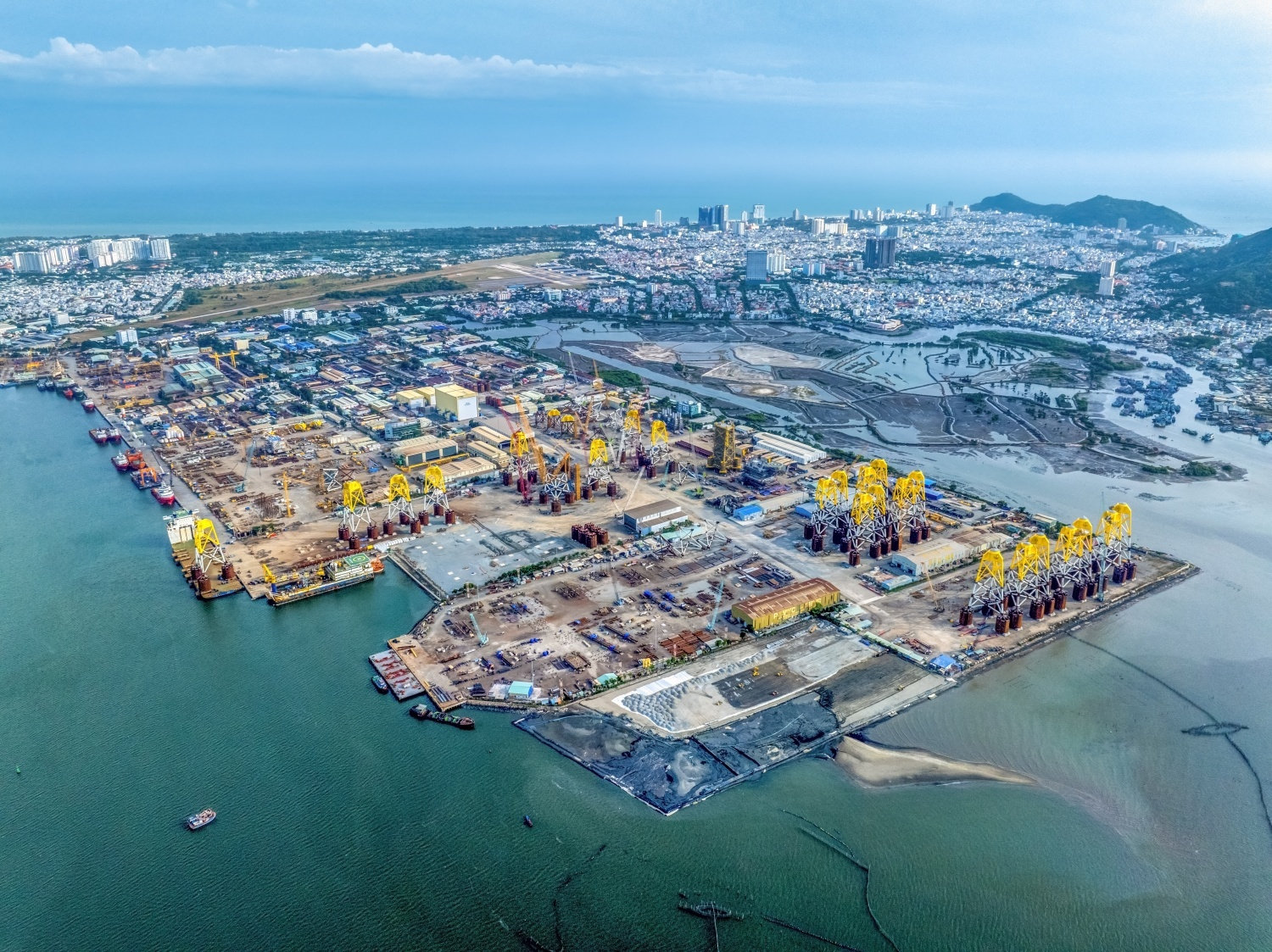 Petrovietnam làm chủ năng lực tổng thầu EPC ngoài khơi