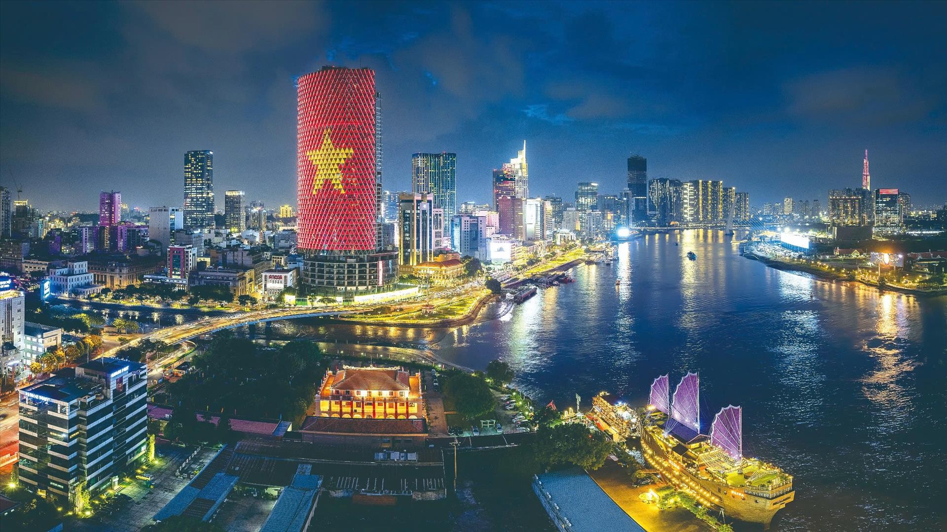 Việt Nam trước cơ hội tăng trưởng hai con số: Lực đẩy từ quản trị minh bạch và khát vọng vươn ra biển lớn