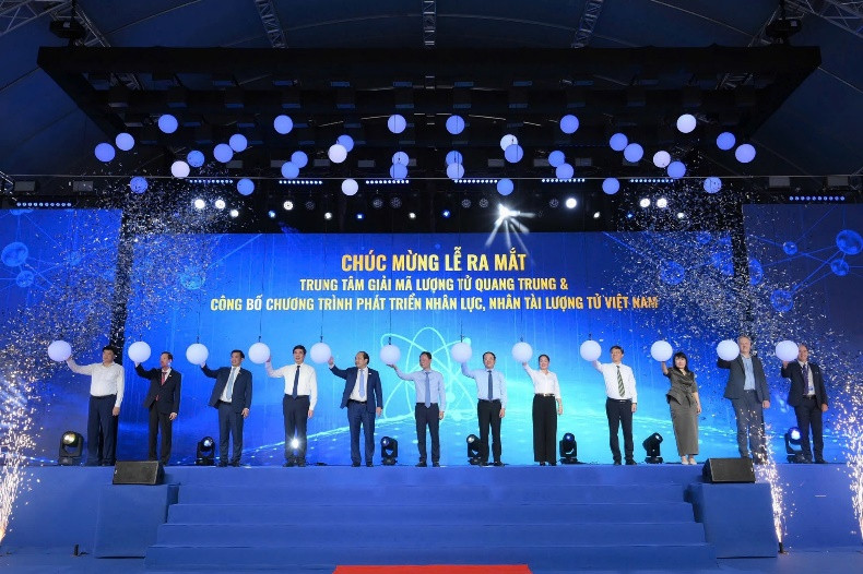 tu-phat-trien-ben-vung-den-lan-song-cong-nghe-luong-tu-tuong-lai