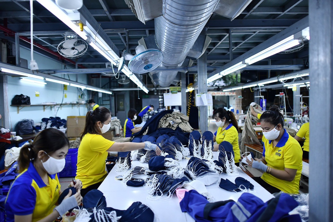 giai-phap-som-thuc-day-doanh-nghiep-chuyen-doi-so-chuyen-doi-xanh