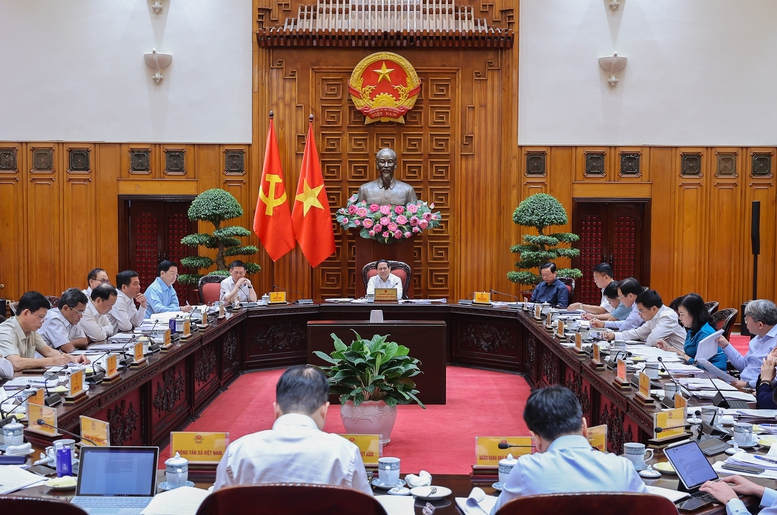 thu-tuong-tiep-tuc-doi-moi-tu-duy-cach-lam-trong-dau-tu-cong-tap-trung-cho-cac-du-an-xoay-chuyen-tinh-the