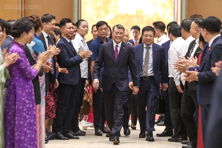 Thủ tướng: Kiến nghị của doanh nghiệp phải được xử lý đến cùng và tất cả câu trả lời phải được công khai