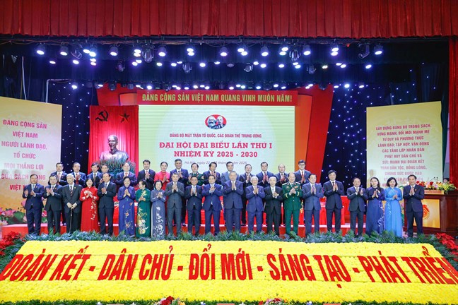 tong-bi-thu-to-lam-du-va-phat-bieu-chi-dao-dai-hoi-dai-bieu-dang-bo-mttq-cac-doan-the-trung-uong-lan-thu-i-nhiem-ky-2025-2030