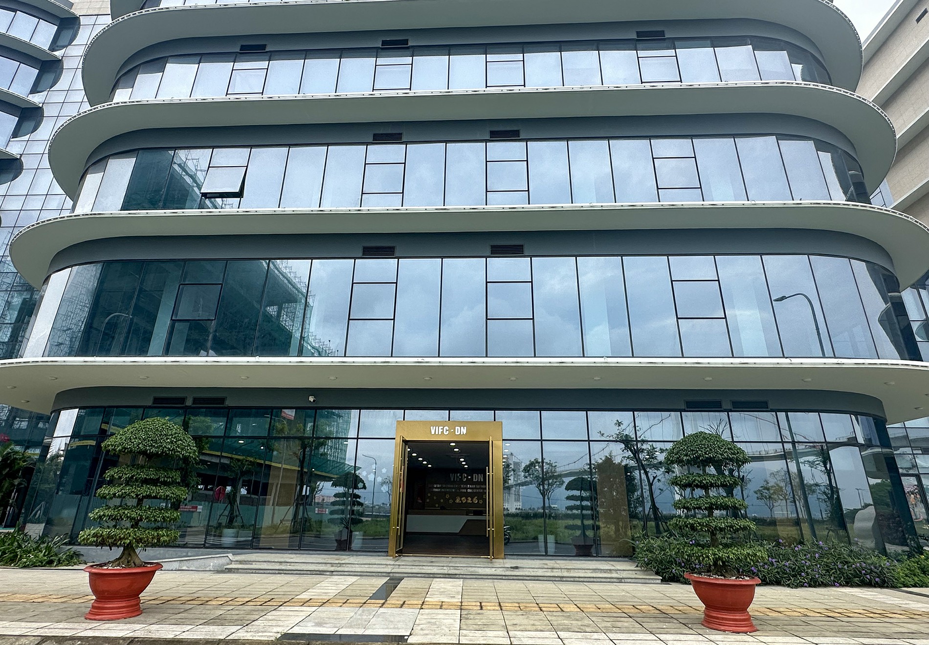 Đa dạng hóa các sản phẩm tài chính, dịch vụ tại VIFC-DN