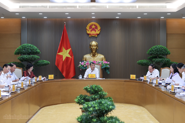 thu-tuong-kiem-soat-chat-che-gia-thanh-tu-goc-voi-thuoc-thiet-bi-y-te-cuong-quyet-loai-bo-moi-chi-phi-trung-gian