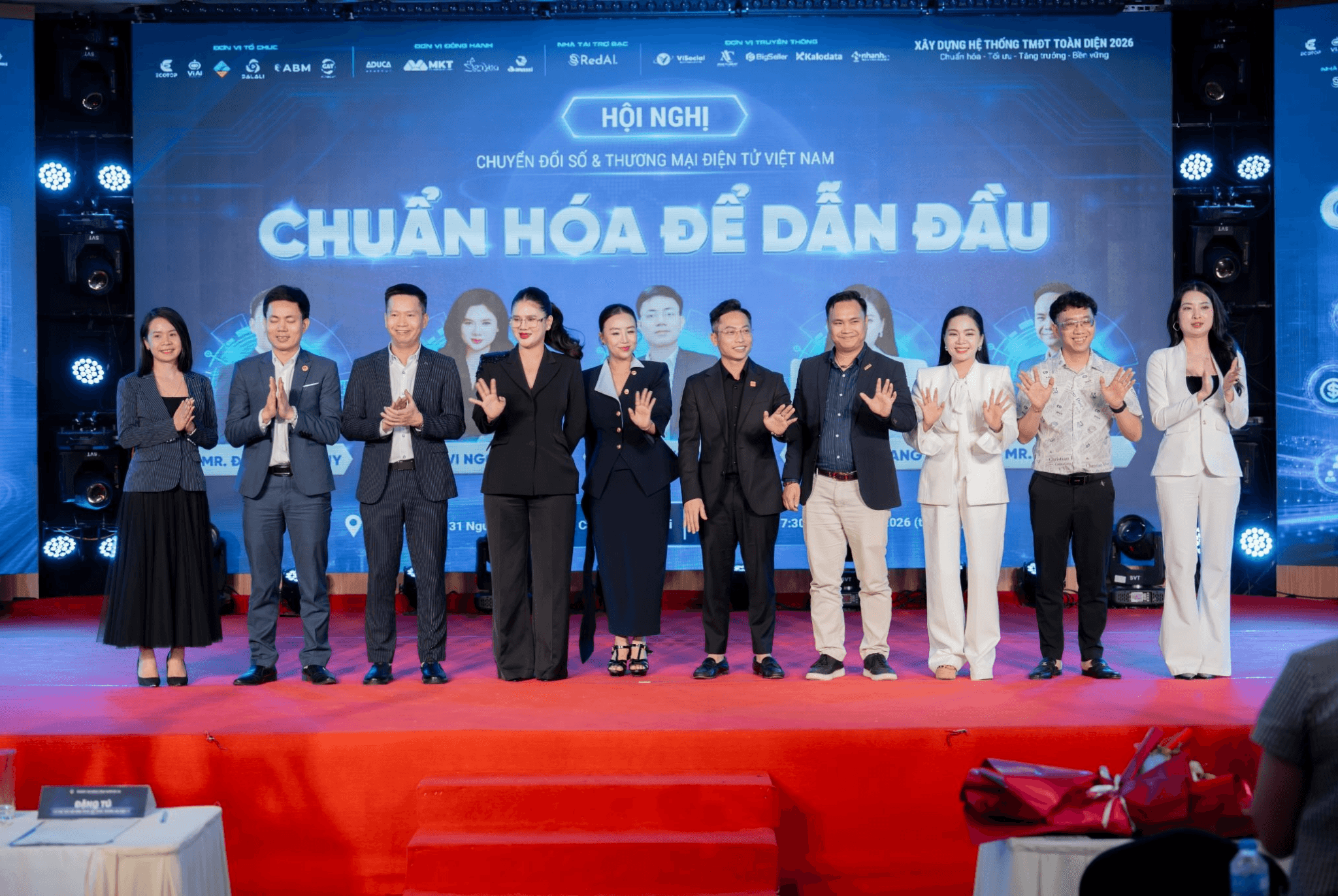 doanh-nghiep-thuong-mai-dien-tu-dang-doi-mat-dieu-gi