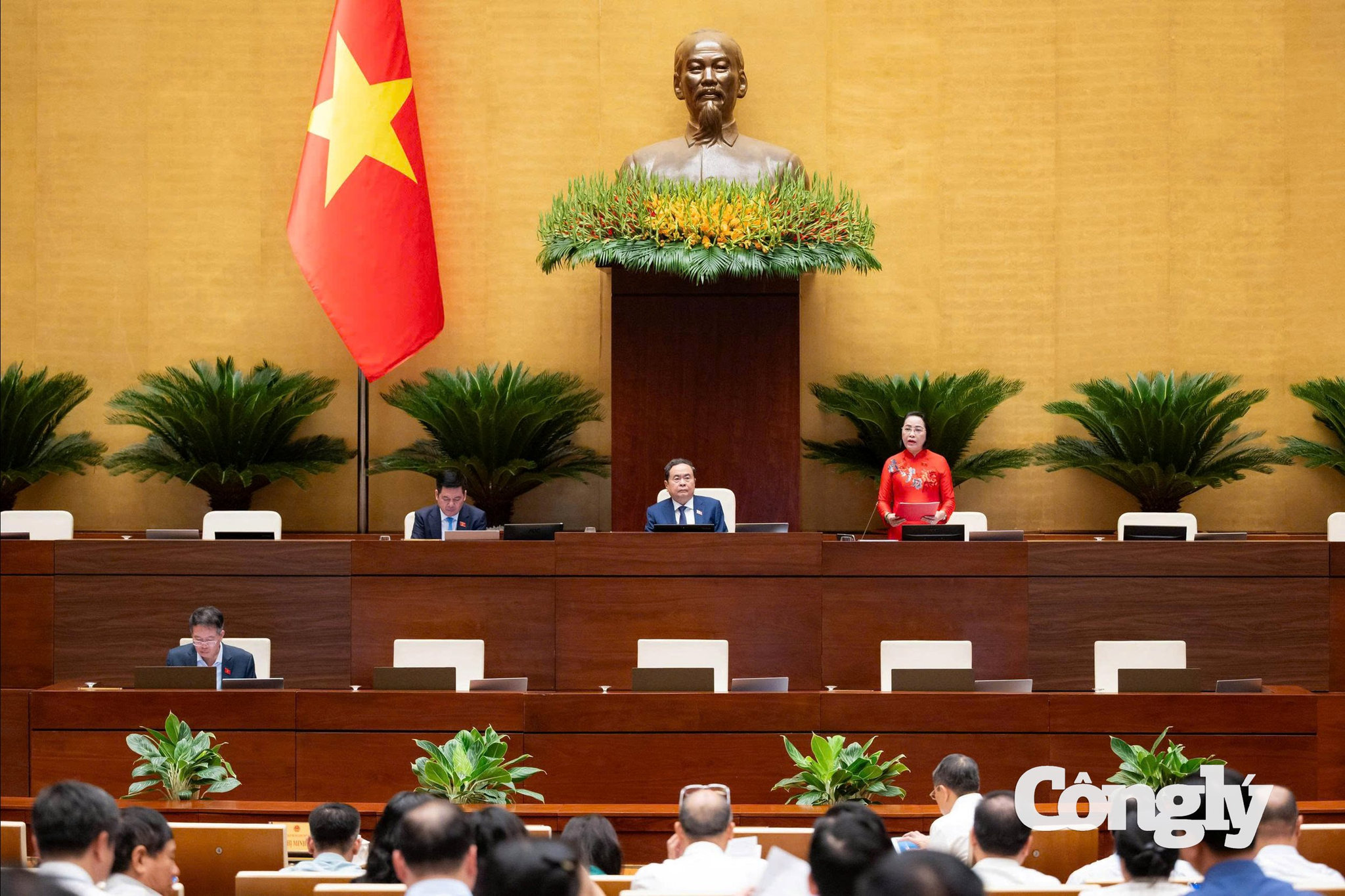 Hoàn thiện cơ chế đưa người lao động Việt Nam đi làm việc ở nước ngoài theo hợp đồng