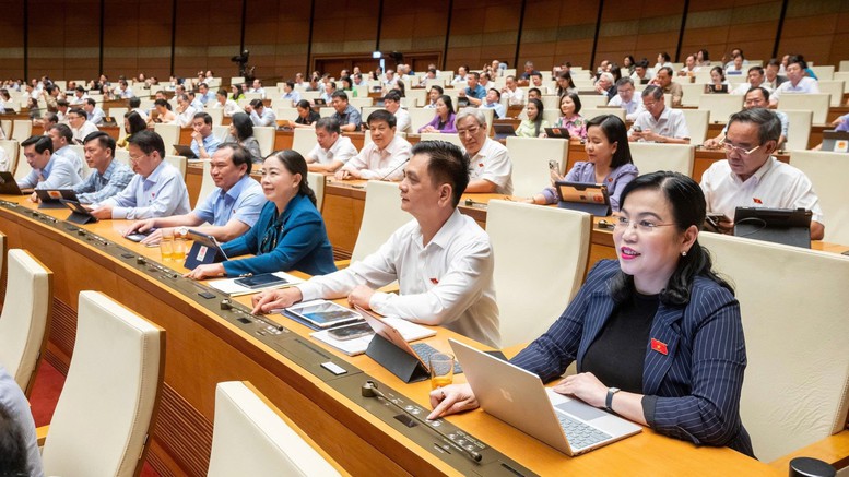 quyet-sach-lich-su-tat-yeu-va-dung-dan