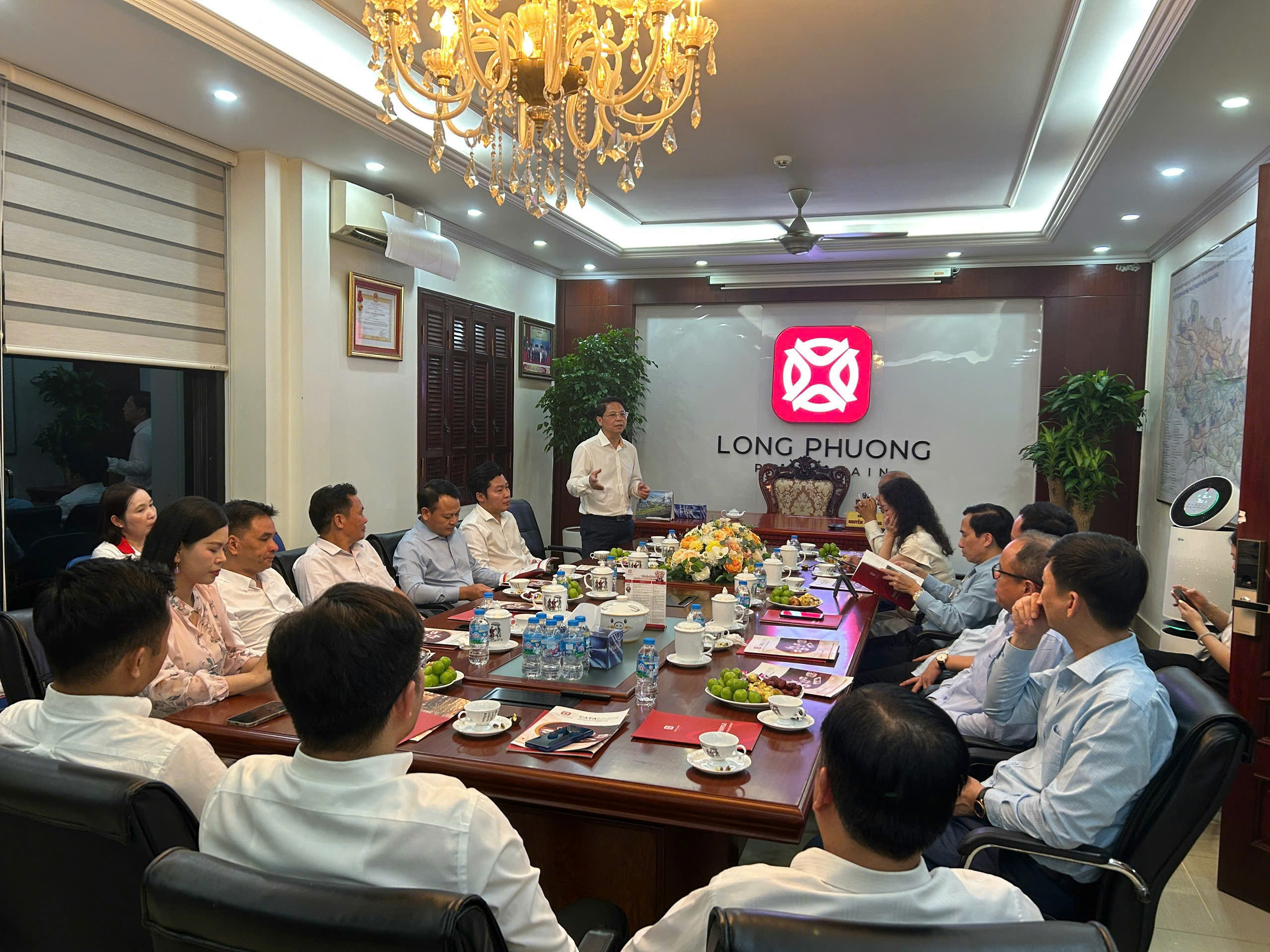 LÃNH ĐẠO VCCI THĂM CÔNG TY CP TẬP ĐOÀN LONG PHƯƠNG