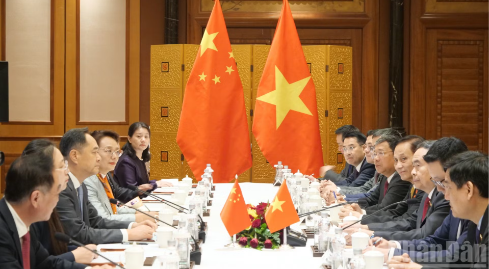 khang-dinh-tam-quan-trong-cua-giao-luu-nhan-dan-doi-voi-su-phat-trien-quan-he-viet-trung