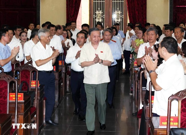 tong-bi-thu-chu-tich-nuoc-to-lam-thu-do-khong-chi-phat-trien-nhanh-ma-phai-co-chat-luong-ban-sac-va-ngay-cang-dang-song