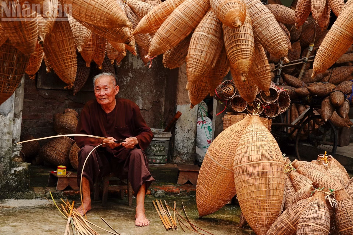 Làng nghề đan đó Thủ Sĩ giữ hồn quê trong từng nan tre
