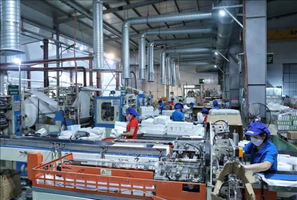 Điển nghẽn kinh tế: 'Cầu yếu, đầu tư tư nhân tăng thấp'