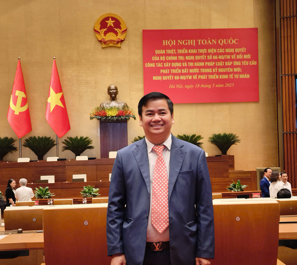 tan-chu-tich-viettronics-NguyenVanDong.jpg tan-chu-tich-viettronics-NguyenVanDong.jpg