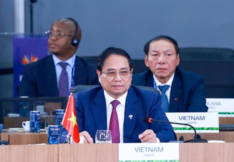 Thủ tướng nêu 3 đề xuất quan trọng tại Phiên thảo luận cấp cao BRICS mở rộng