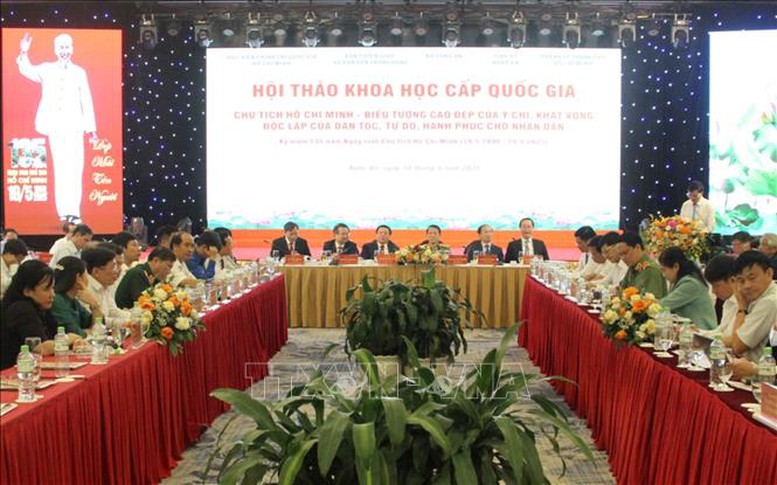 chu-tich-ho-chi-minh-bieu-tuong-cao-dep-cua-y-chi-khat-vong-doc-lap-cua-dan-toc-tu-do-hanh-phuc-cho-nhan-dan