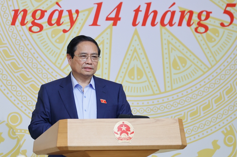 Thủ tướng: Lập tổ công tác đặc biệt, mở đợt cao điểm truy quét buôn lậu, hàng giả