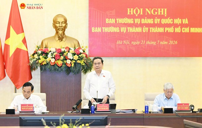 chu-tich-quoc-hoi-tran-thanh-man-buoc-chuyen-sang-tu-duy-quan-tri-do-thi-hien-dai-va-kien-tao-phat-trien