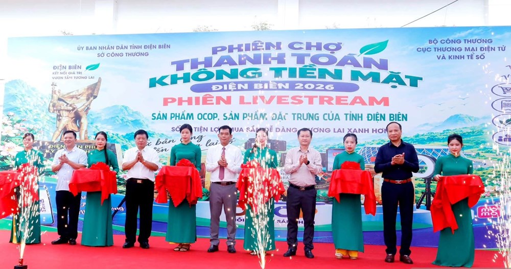 Điện Biên thúc đẩy thương mại điện tử từ phiên chợ không tiền mặt