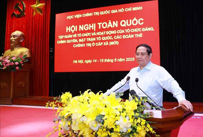 thu-tuong-pham-minh-chinh-den-306-he-thong-chinh-tri-cap-xa-trong-toan-quoc-di-vao-hoat-dong-dong-bo