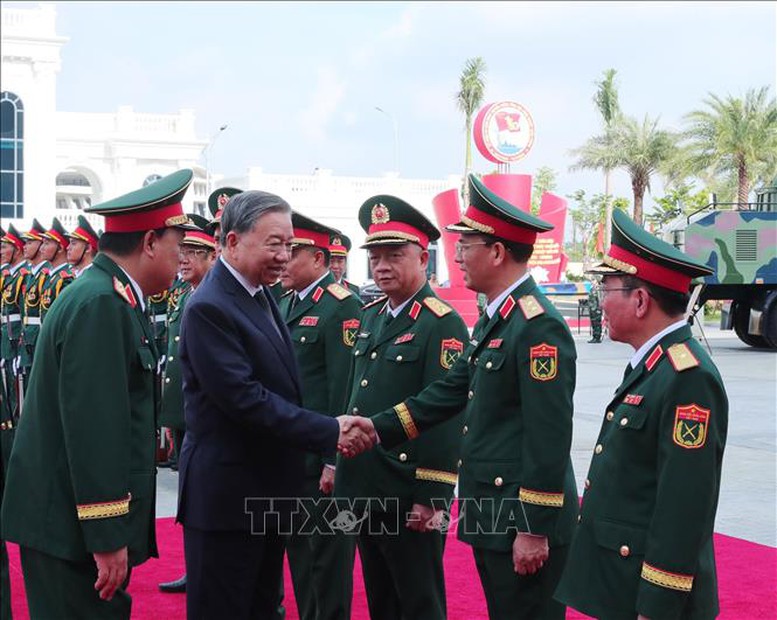 tong-bi-thu-to-lam-day-manh-phat-trien-cong-nghiep-quoc-phong-theo-huong-chu-dong-tu-luc-tu-cuong-luong-dung-hien-dai