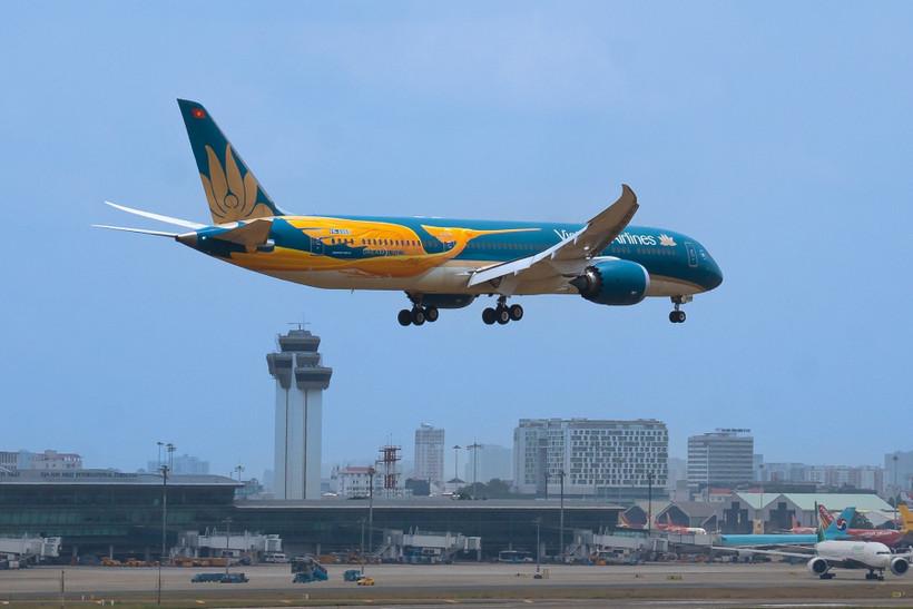 Giá nhiên liệu tăng mạnh, Vietnam Airlines lỗ nặng trong quý II