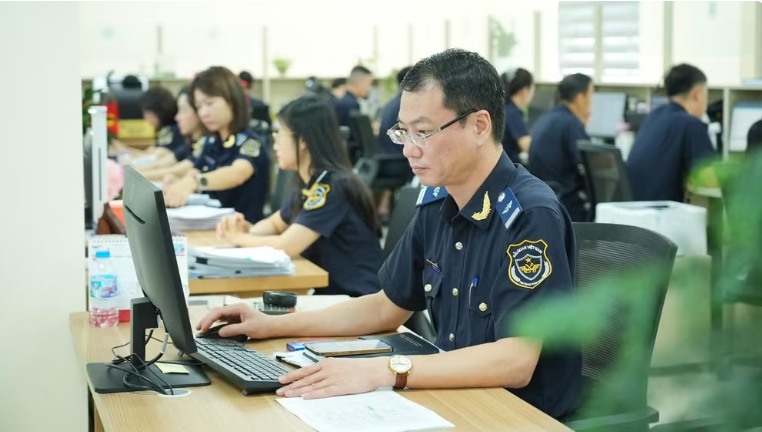 giu-thong-suot-thu-tuc-xuat-nhap-khau-sau-phan-cap