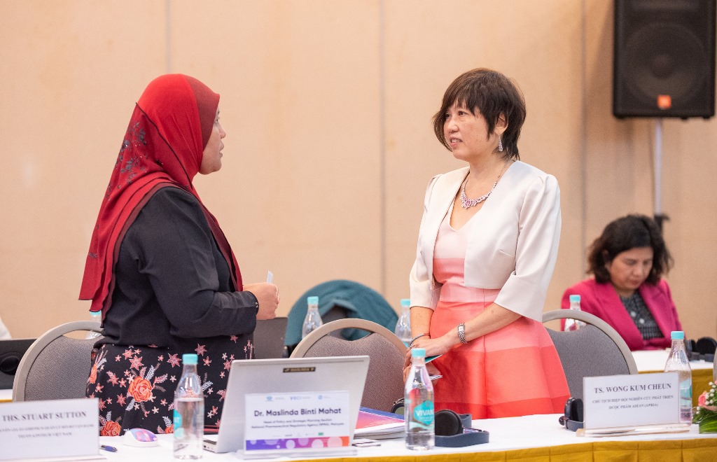 Hội thảo khoa học quốc tế về ngành Dược “Nâng cao năng lực cho các doanh nghiệp và cơ quan quản lý trong thực hành tốt về đăng ký, quản lý thuốc và thực thi hiệu quả pháp luật về dược” ngày 16/12/2025