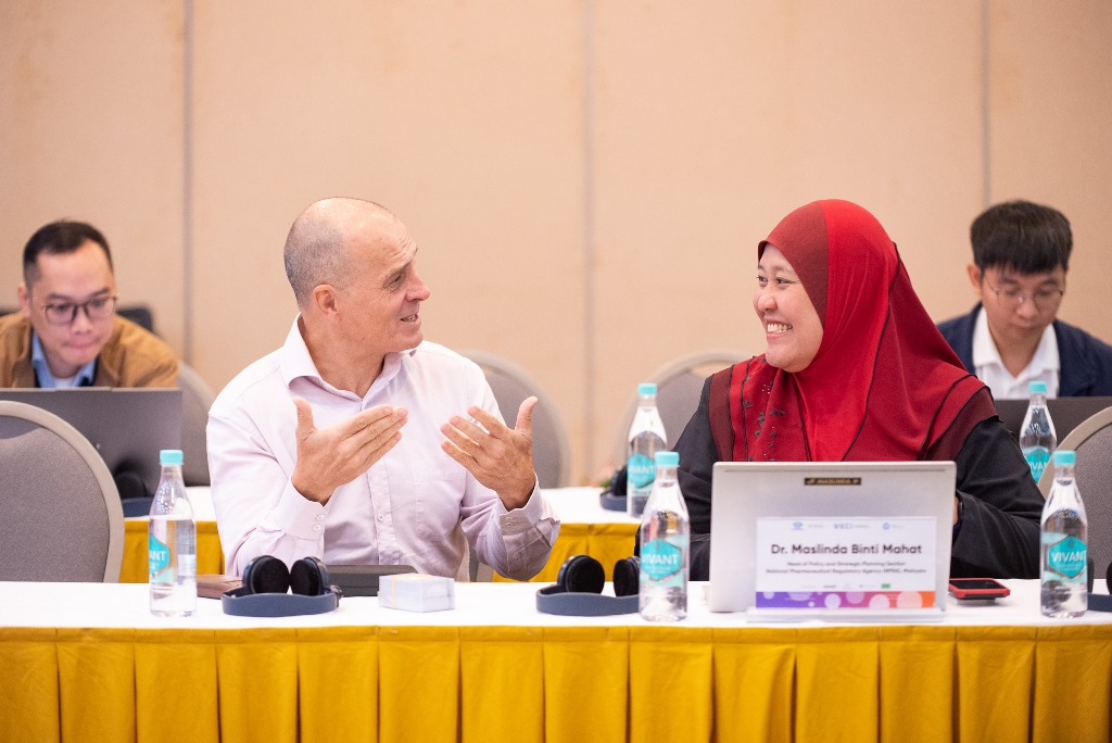 Hội thảo khoa học quốc tế về ngành Dược “Nâng cao năng lực cho các doanh nghiệp và cơ quan quản lý trong thực hành tốt về đăng ký, quản lý thuốc và thực thi hiệu quả pháp luật về dược” ngày 16/12/2025
