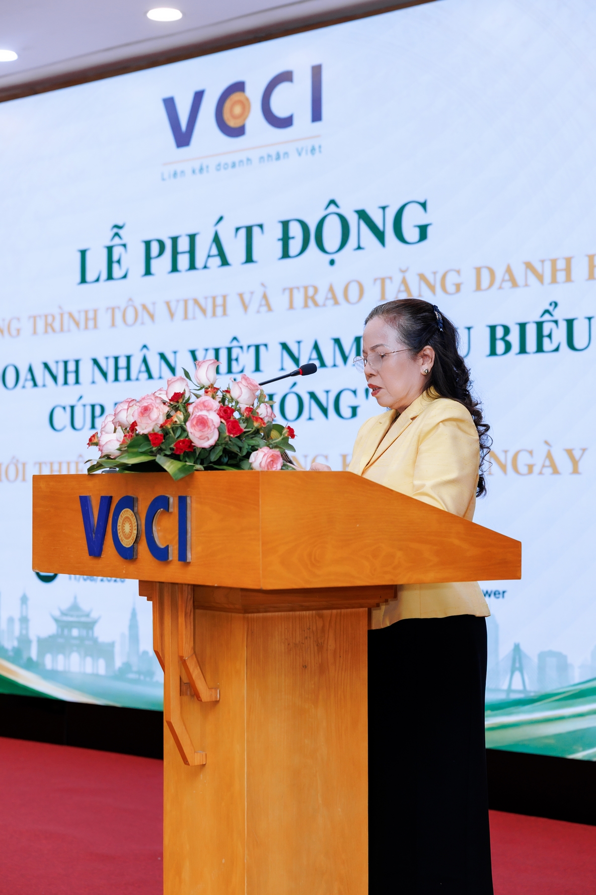“Doanh nhân Việt Nam tiêu biểu - Cúp Thánh Gióng” 11/8/2026