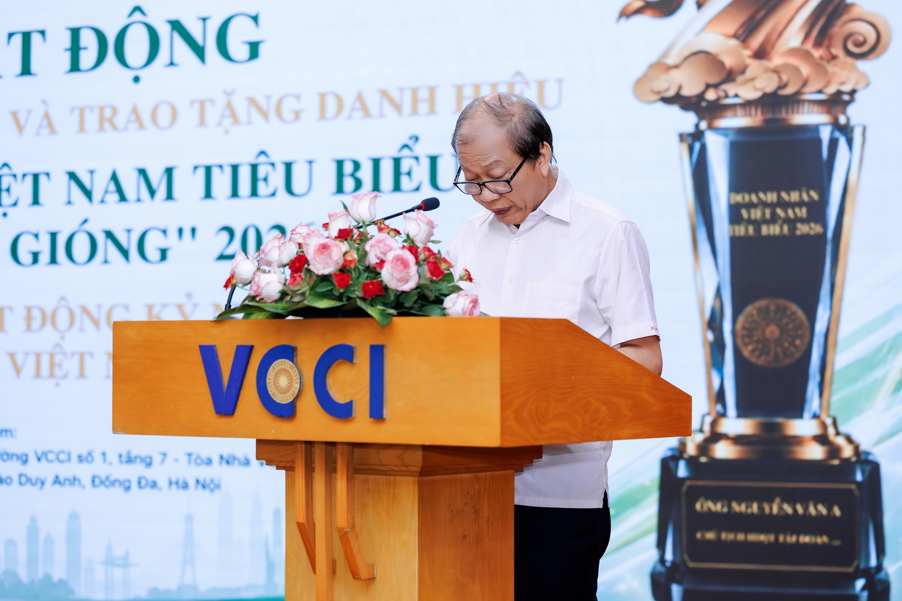 “Doanh nhân Việt Nam tiêu biểu - Cúp Thánh Gióng” 11/8/2026