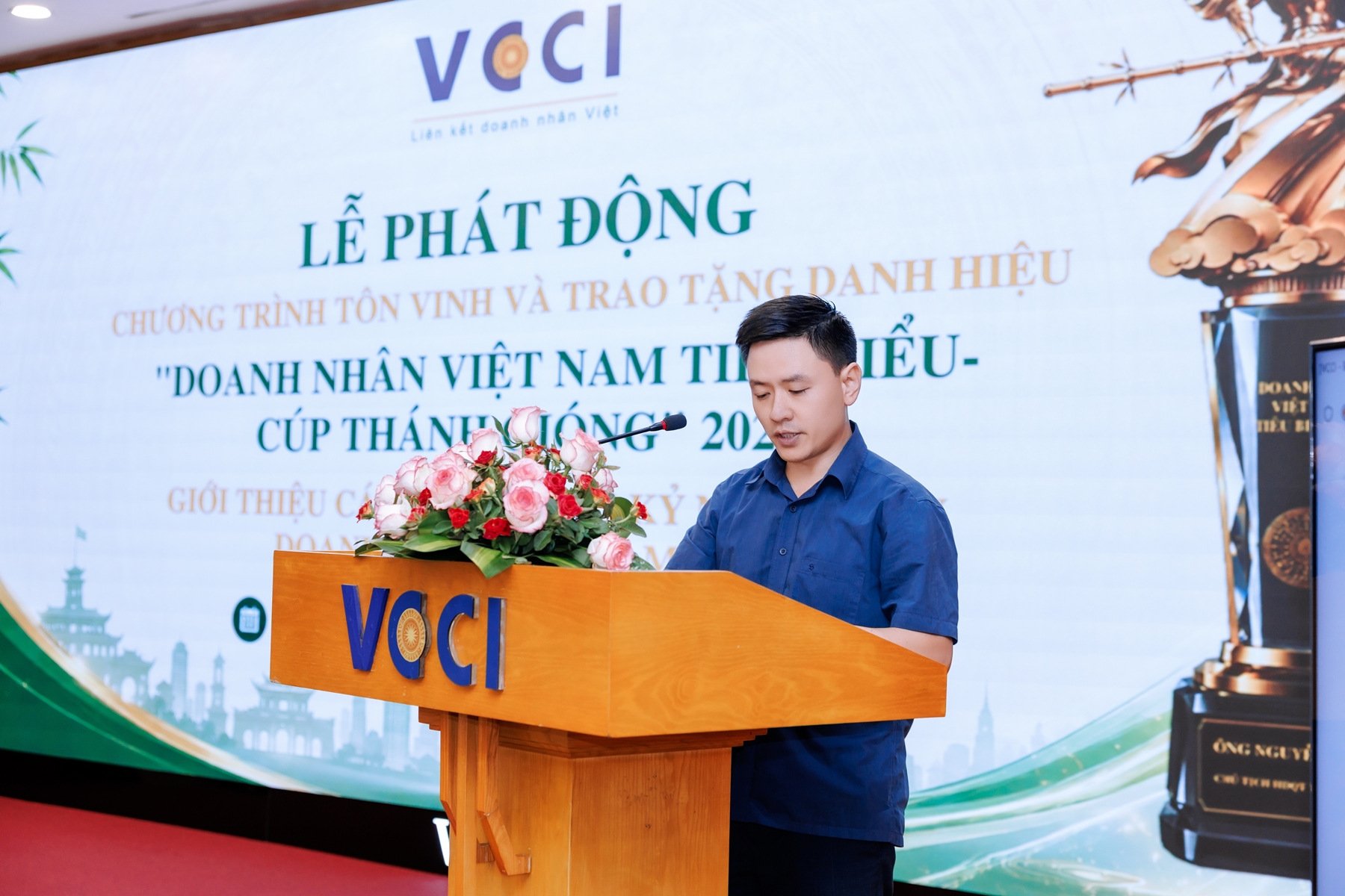 “Doanh nhân Việt Nam tiêu biểu - Cúp Thánh Gióng” 11/8/2026