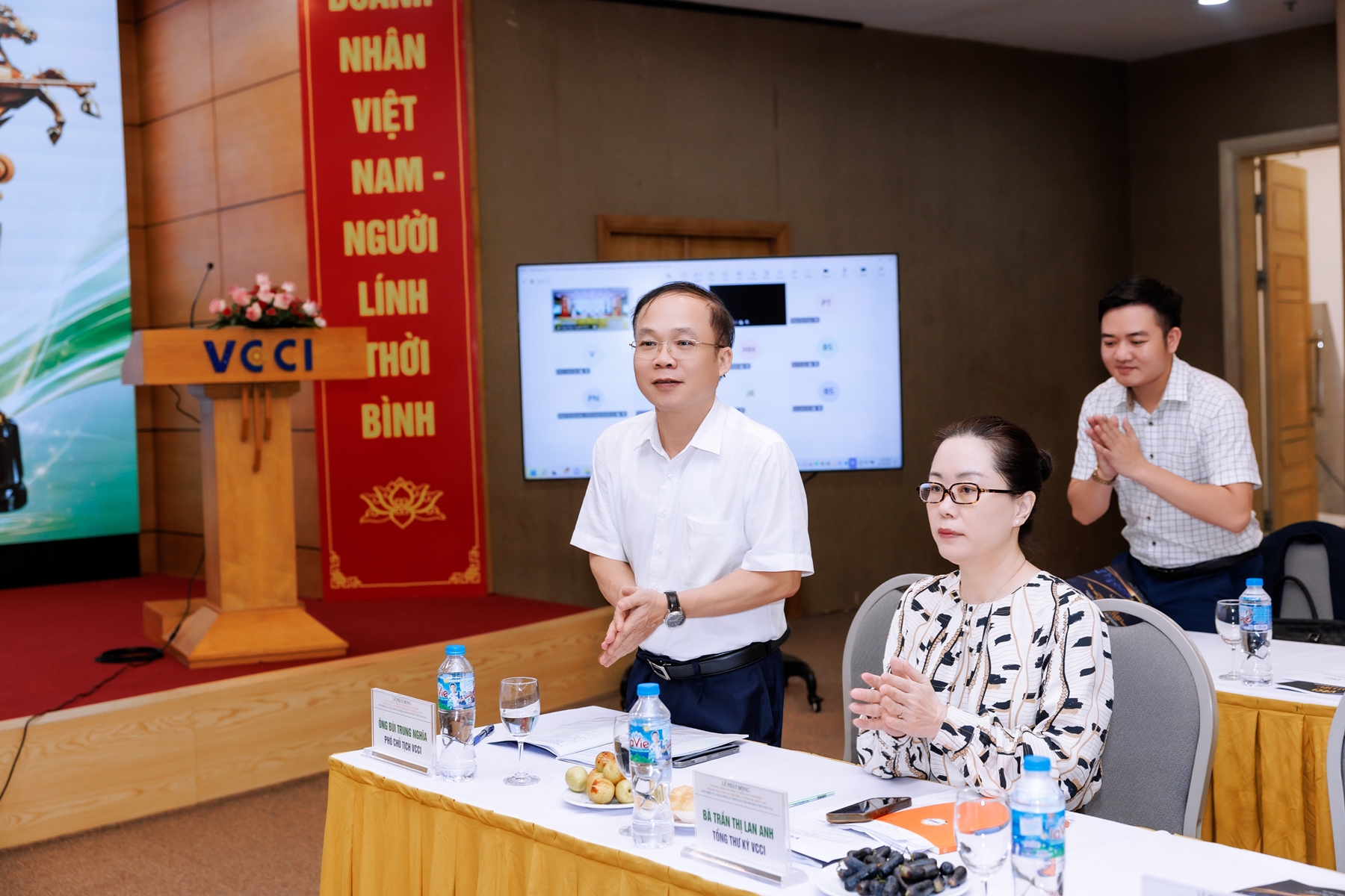 “Doanh nhân Việt Nam tiêu biểu - Cúp Thánh Gióng” 11/8/2026