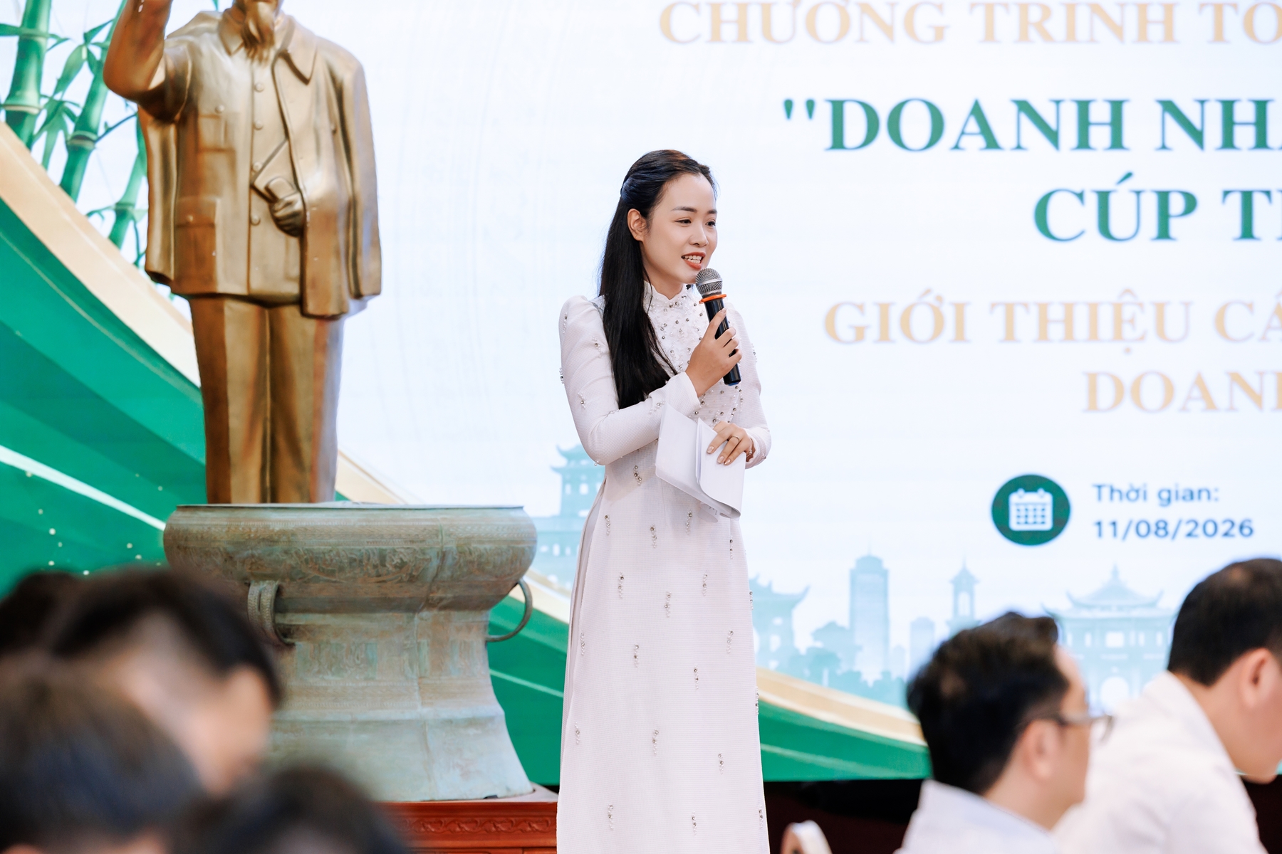 “Doanh nhân Việt Nam tiêu biểu - Cúp Thánh Gióng” 11/8/2026