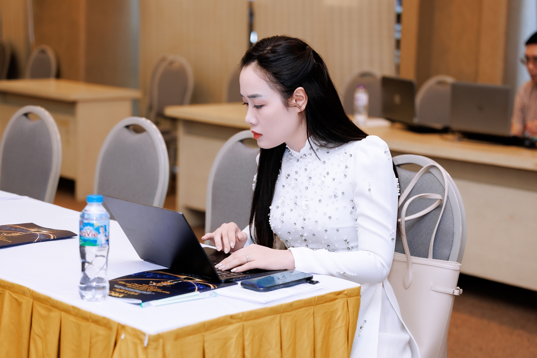 “Doanh nhân Việt Nam tiêu biểu - Cúp Thánh Gióng” 11/8/2026
