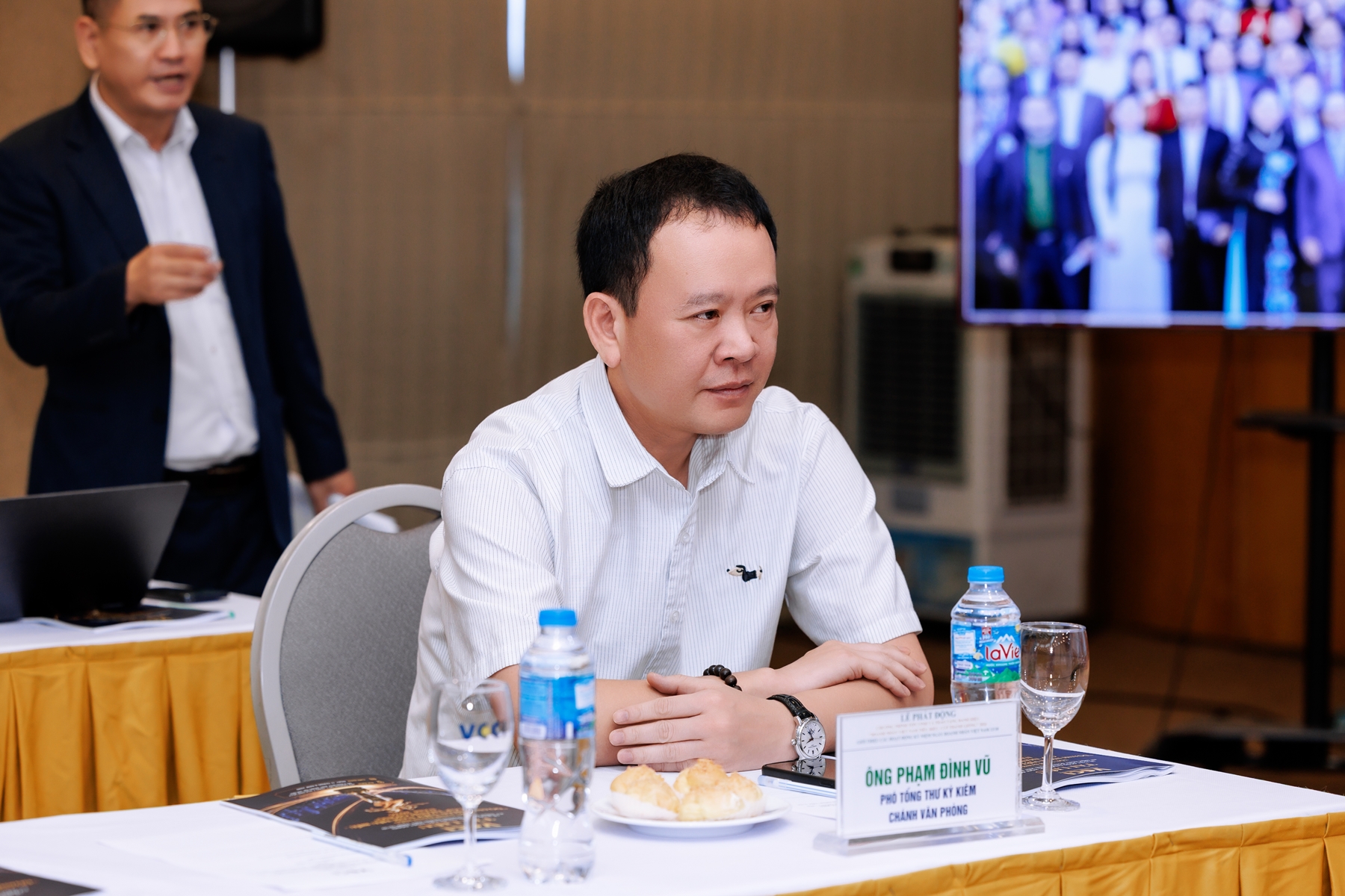 “Doanh nhân Việt Nam tiêu biểu - Cúp Thánh Gióng” 11/8/2026