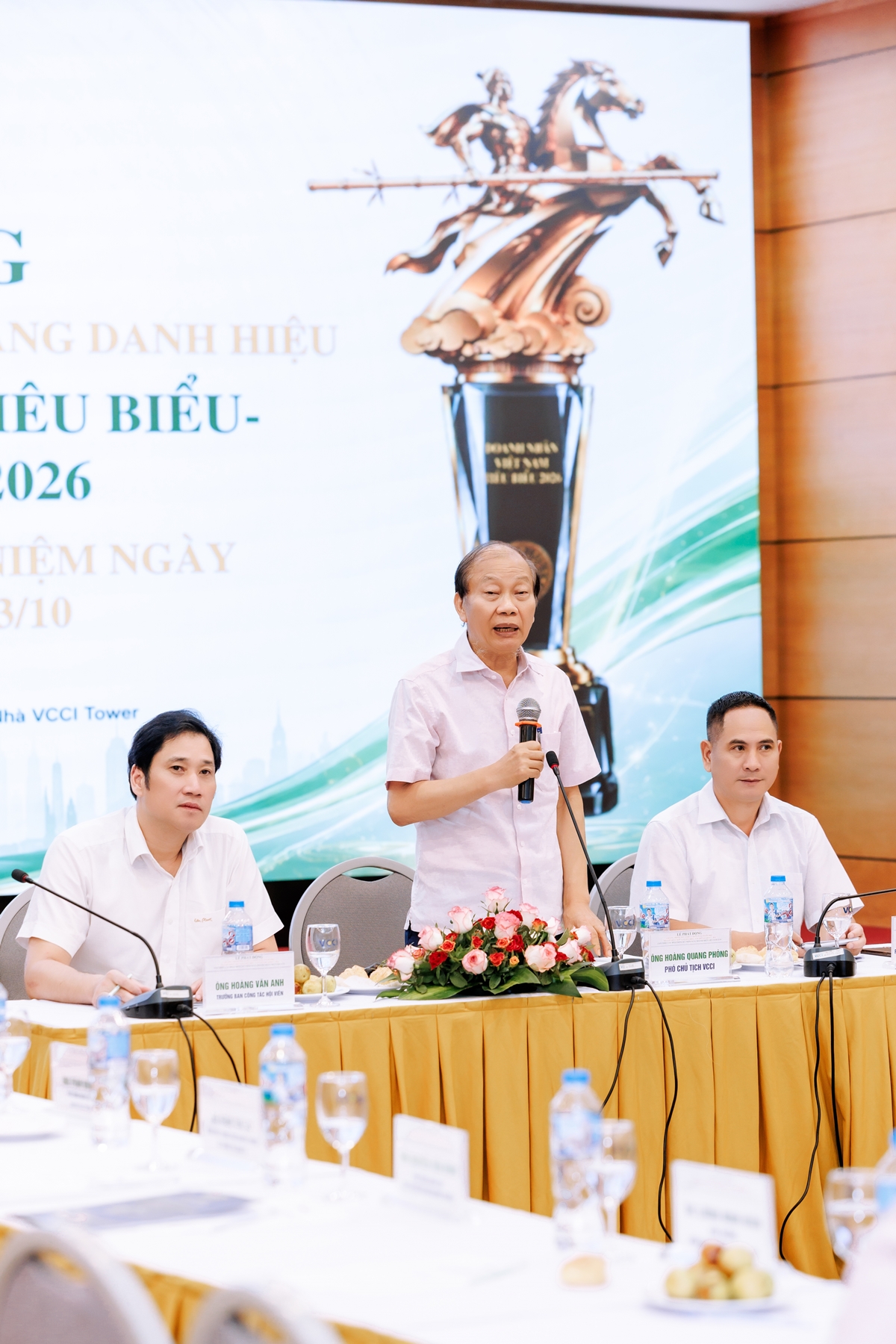 “Doanh nhân Việt Nam tiêu biểu - Cúp Thánh Gióng” 11/8/2026