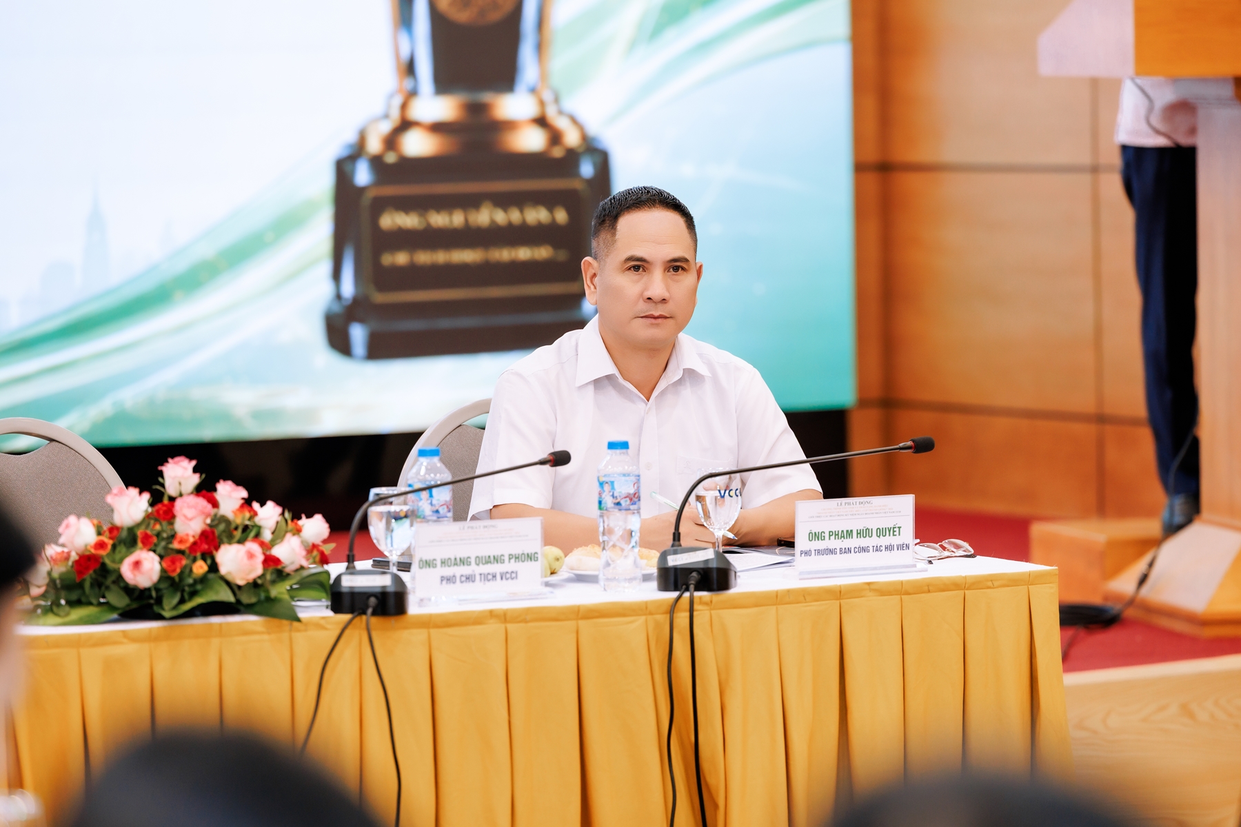 “Doanh nhân Việt Nam tiêu biểu - Cúp Thánh Gióng” 11/8/2026