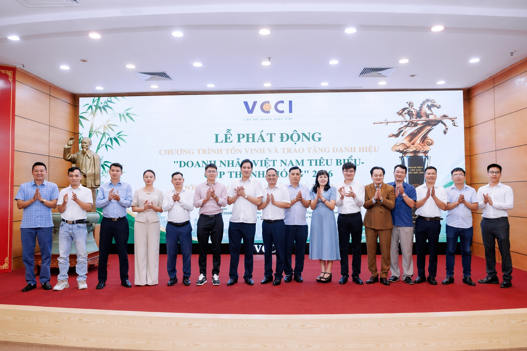 “Doanh nhân Việt Nam tiêu biểu - Cúp Thánh Gióng” 11/8/2026