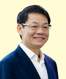 Ông Trần Bá Dương.