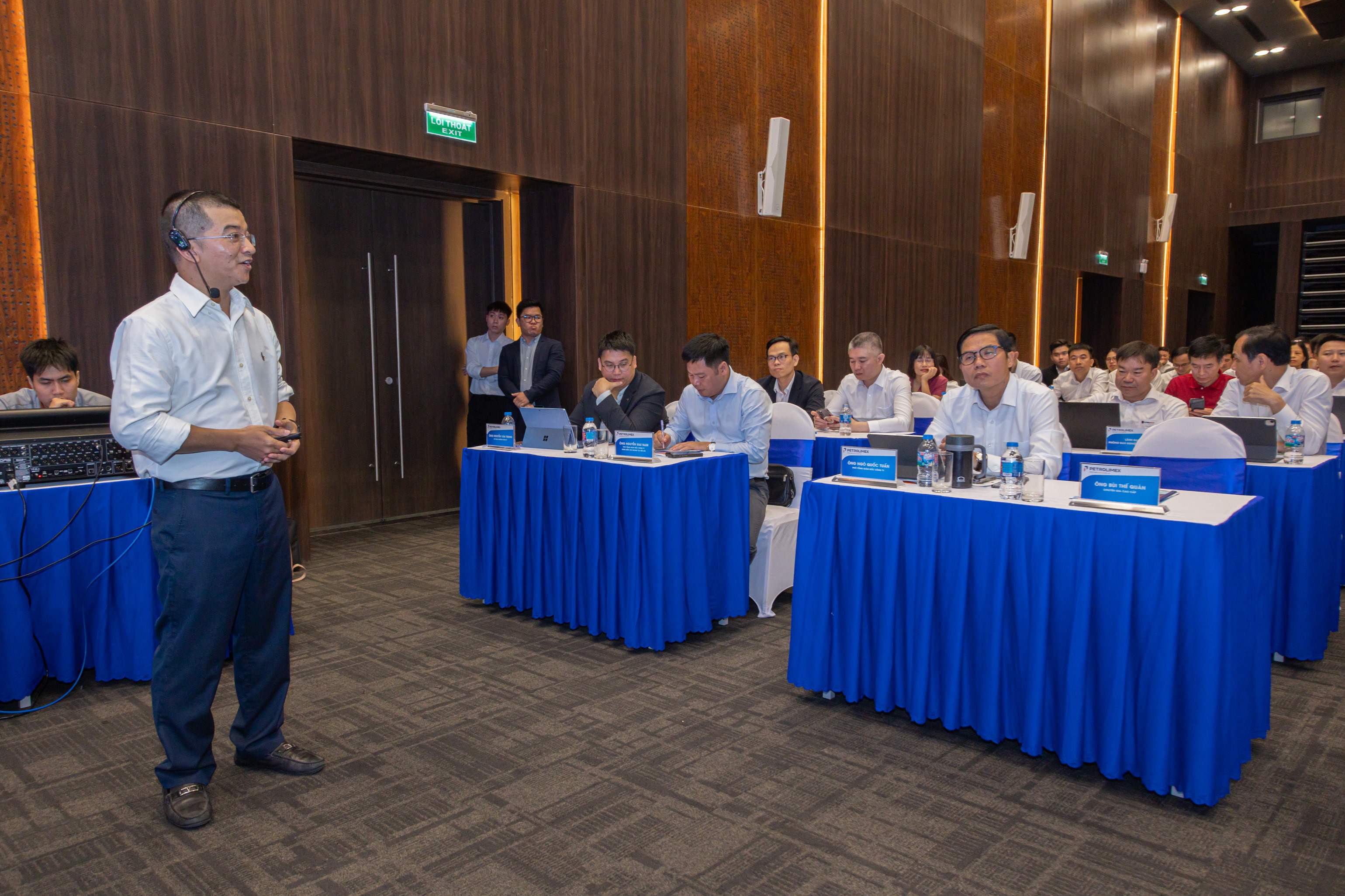 [VCCI BIZIC - PETROLIMEX] Khai giảng chương trình đào tạo Ứng dụng Trí tuệ Nhân tạo (AI): Giải pháp nâng tầm hiệu suất công việc cho doanh nghiệp hiện đại 21-22/03/2026
