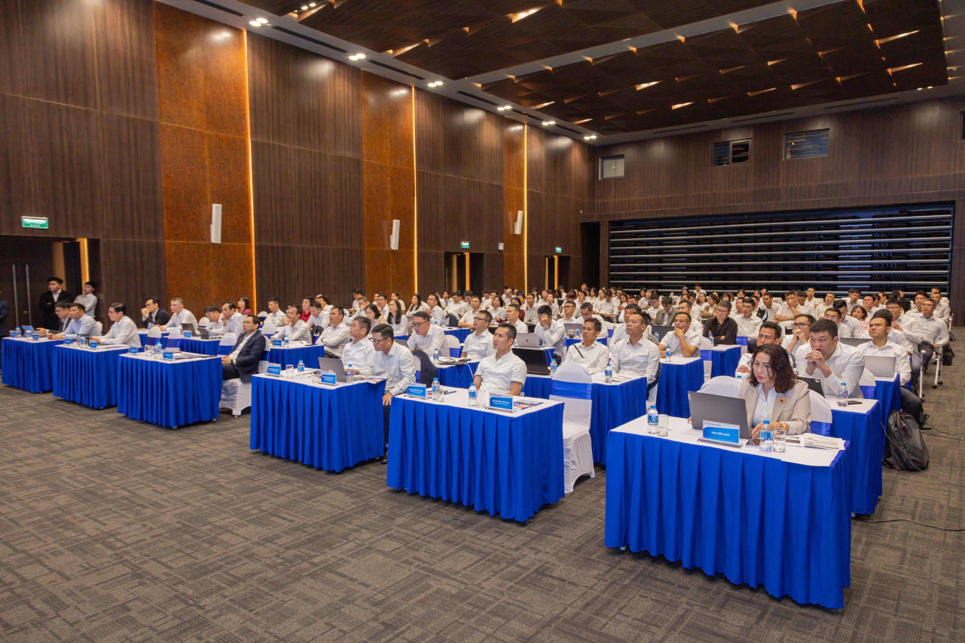 [VCCI BIZIC - PETROLIMEX] Khai giảng chương trình đào tạo Ứng dụng Trí tuệ Nhân tạo (AI): Giải pháp nâng tầm hiệu suất công việc cho doanh nghiệp hiện đại 21-22/03/2026