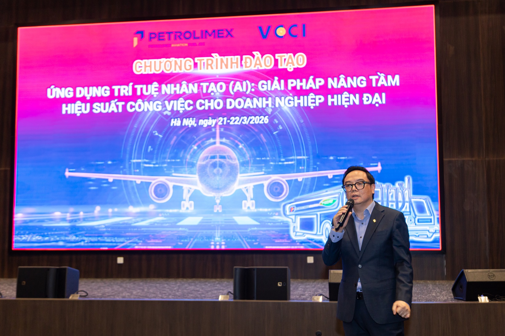 [VCCI BIZIC - PETROLIMEX] Khai giảng chương trình đào tạo Ứng dụng Trí tuệ Nhân tạo (AI): Giải pháp nâng tầm hiệu suất công việc cho doanh nghiệp hiện đại 21-22/03/2026