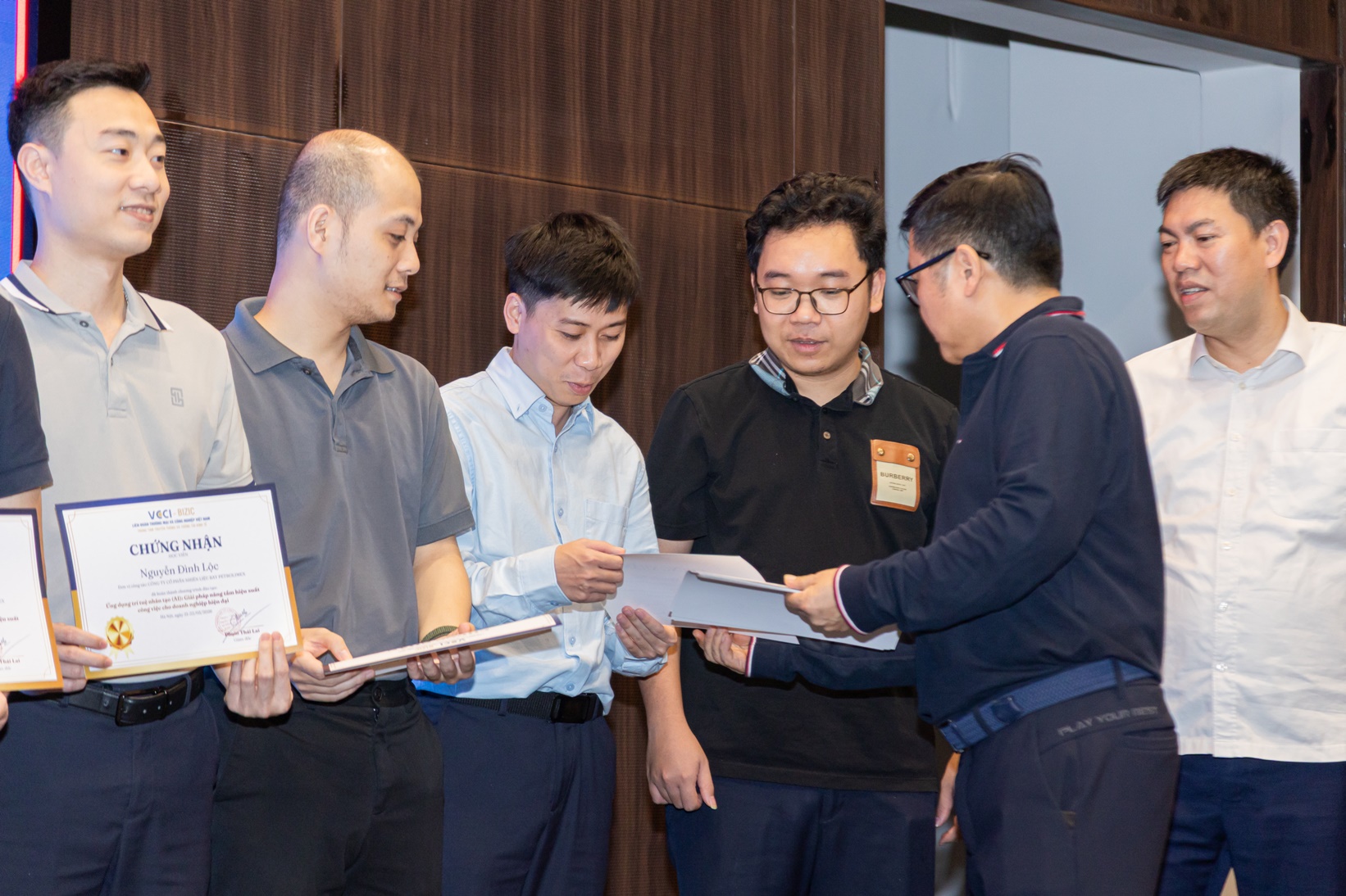 [VCCI BIZIC - PETROLIMEX] Khai giảng chương trình đào tạo Ứng dụng Trí tuệ Nhân tạo (AI): Giải pháp nâng tầm hiệu suất công việc cho doanh nghiệp hiện đại 21-22/03/2026
