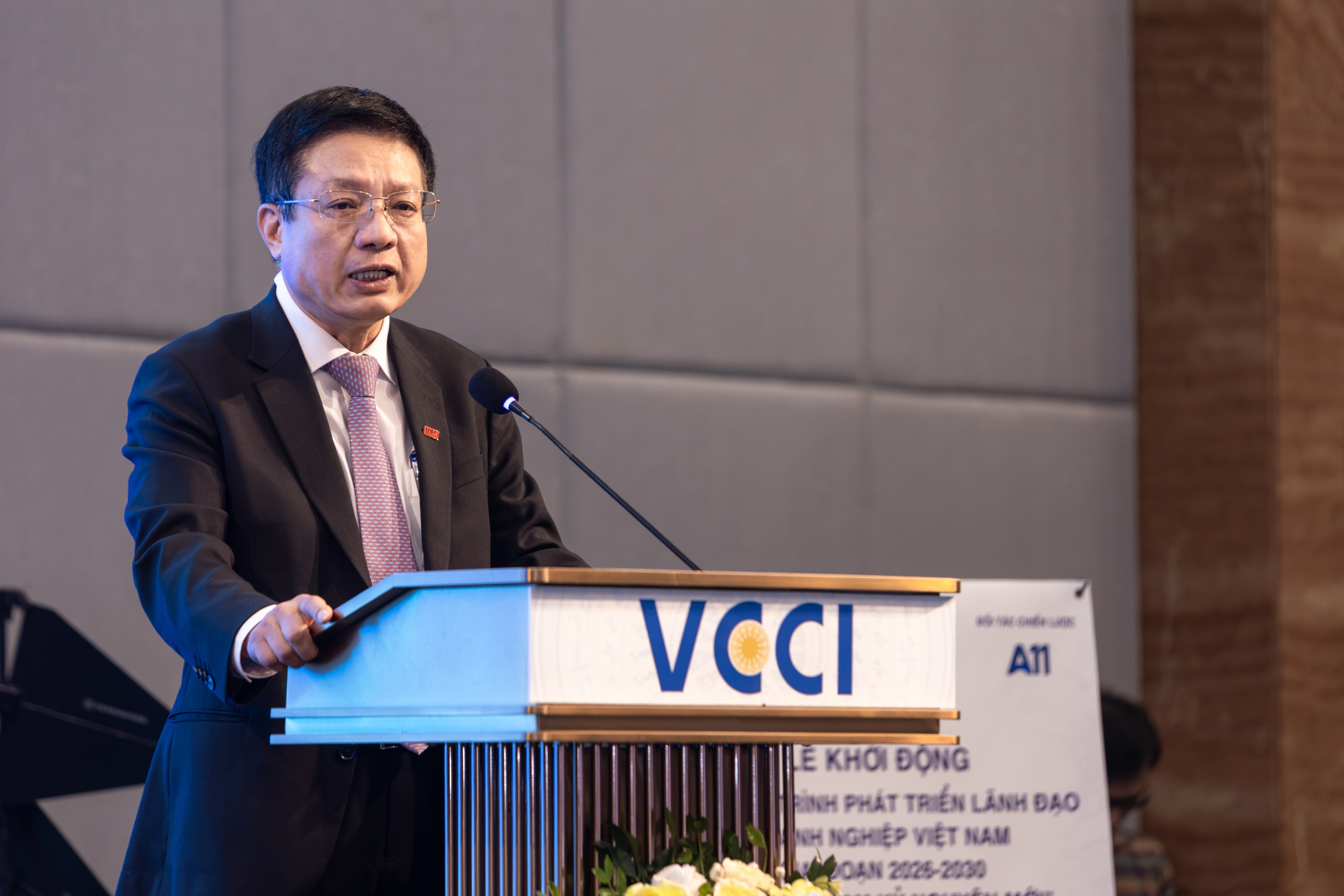 Lễ khởi động Chương trình phát triển lãnh đạo Doanh nghiệp Việt Nam “CEO Việt Nam Kỷ nguyên mới” 25/7/2026