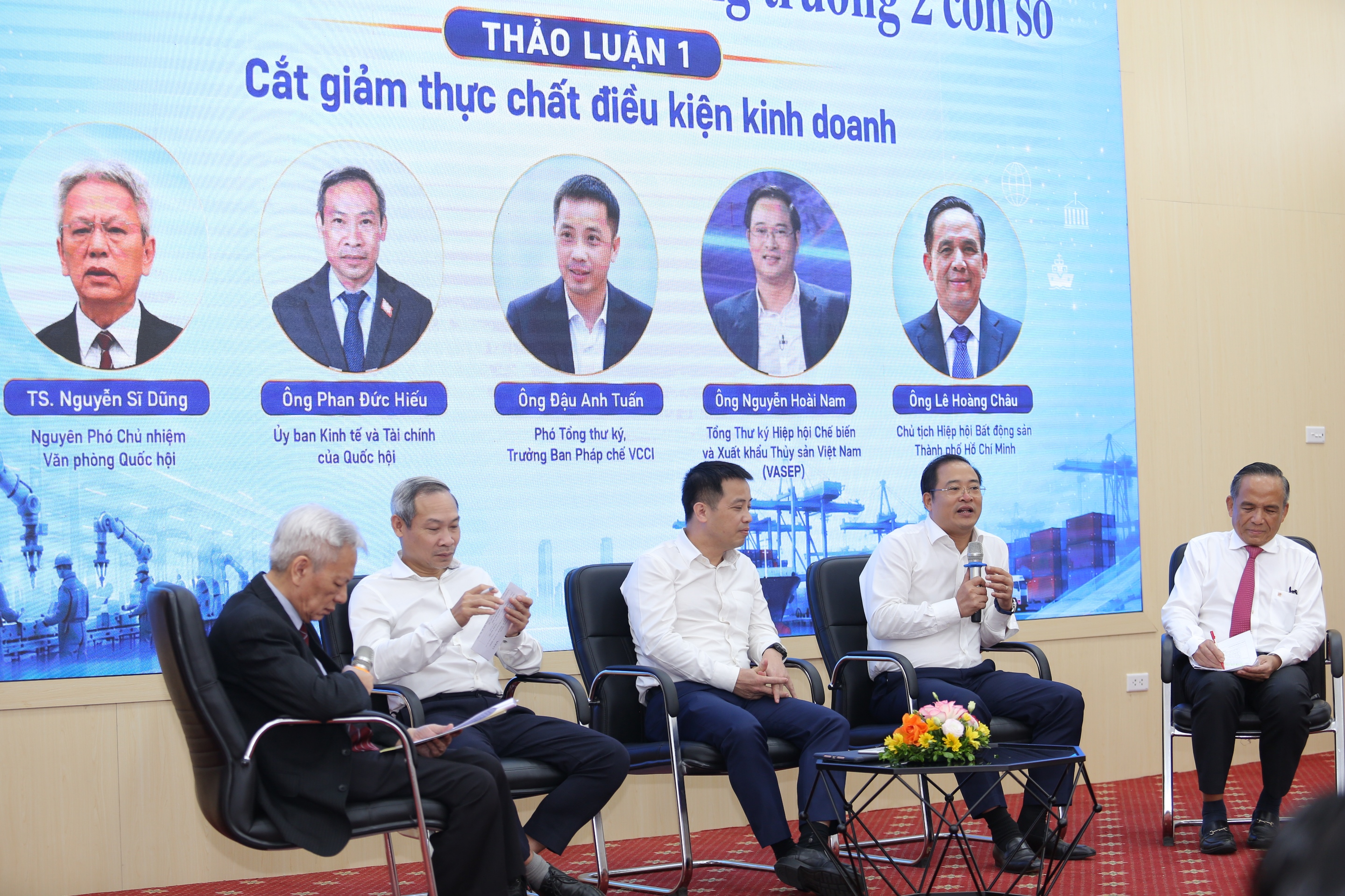Hội thảo Tăng trưởng 2 con số - Động lực từ Doanh nghiệp 8/7/2026