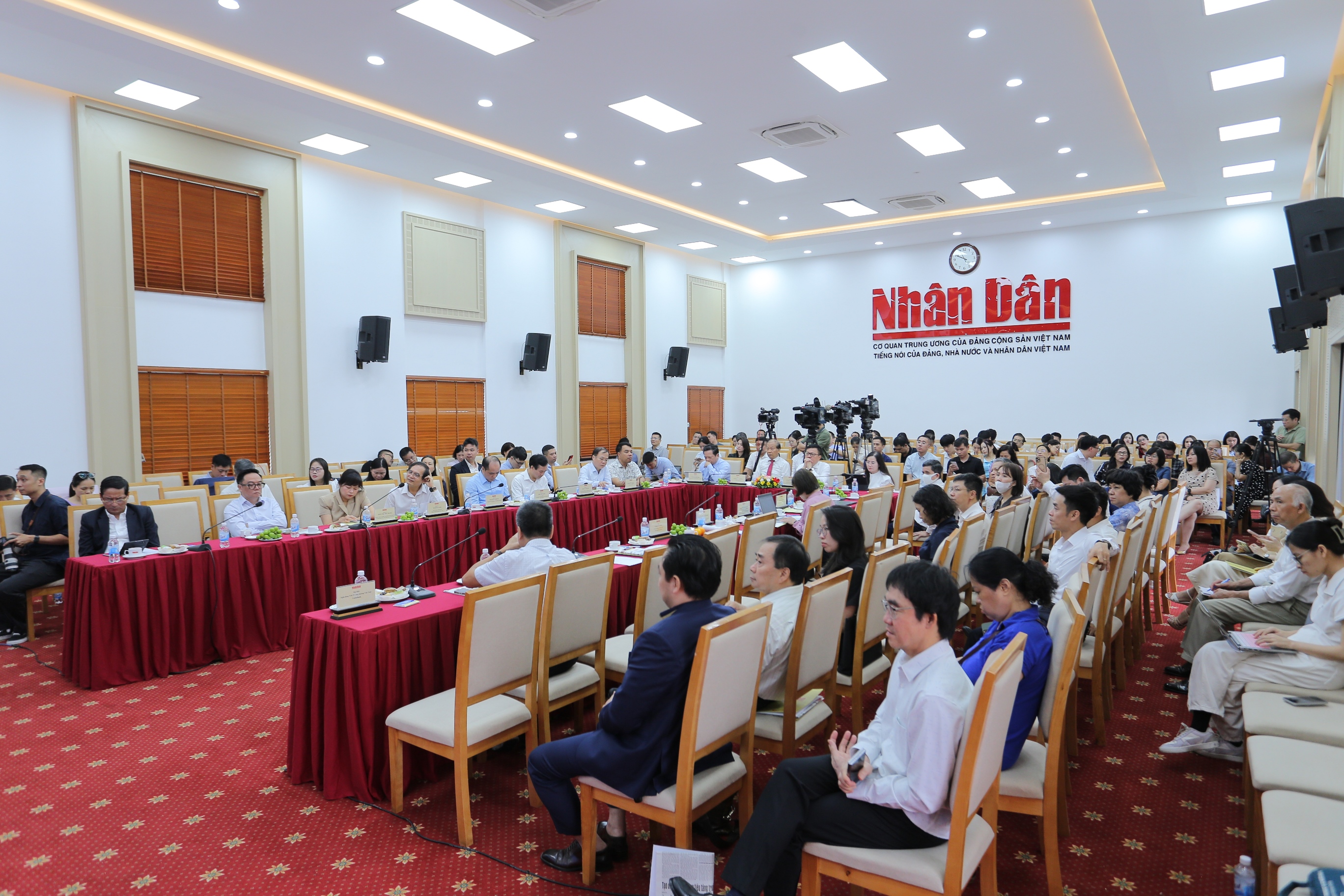 Hội thảo Tăng trưởng 2 con số - Động lực từ Doanh nghiệp 8/7/2026