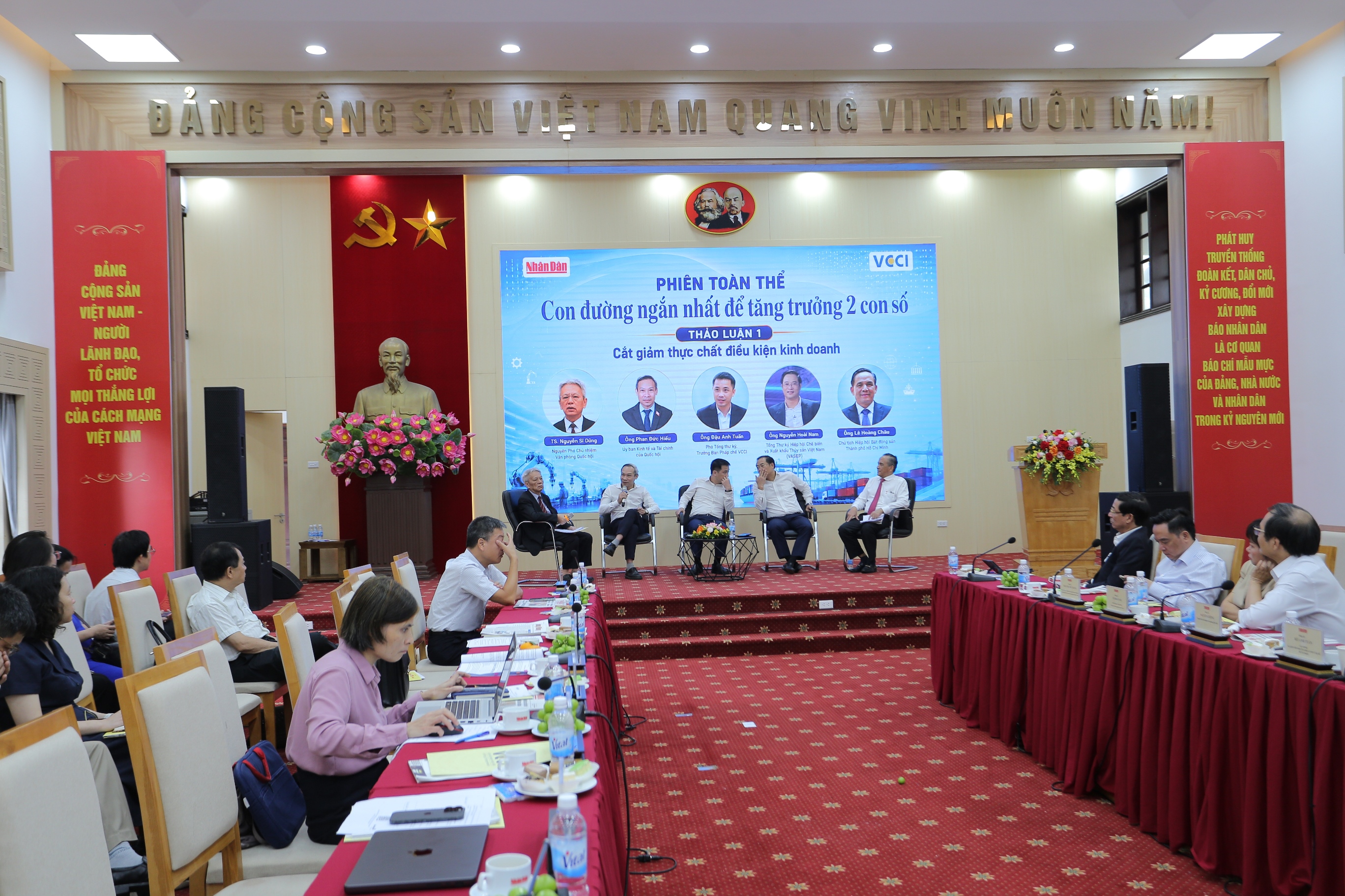Hội thảo Tăng trưởng 2 con số - Động lực từ Doanh nghiệp 8/7/2026