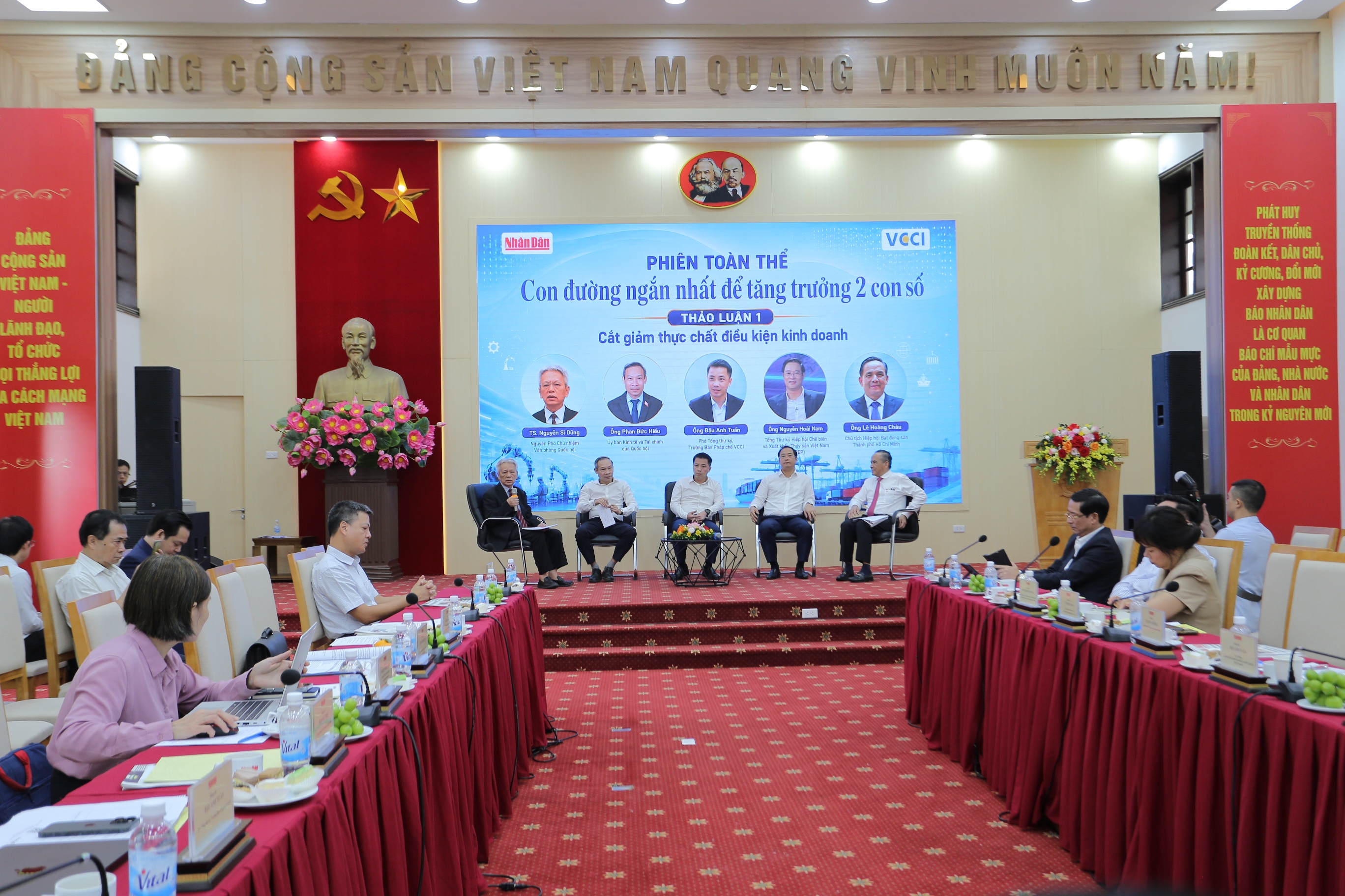 Hội thảo Tăng trưởng 2 con số - Động lực từ Doanh nghiệp 8/7/2026